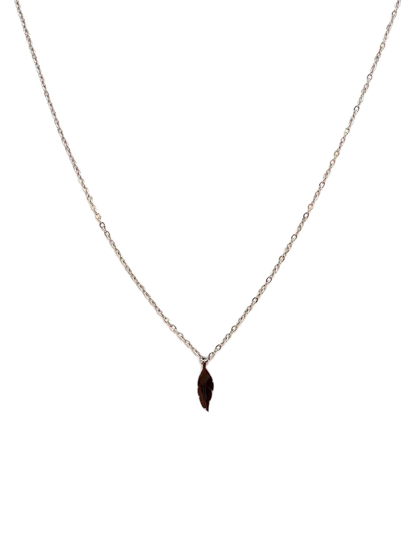 collar acero inoxidable para mujer con forma de pluma